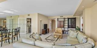 1420 Brickell Bay Dr Gallery 1