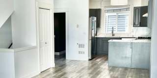Modern 3 bedroom, 2.5 bathroom Townhome in Mapleleaf! Gallery 8