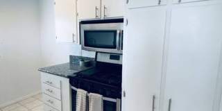 1951 Frank St. / 2519 Virginia Ave Gallery 16