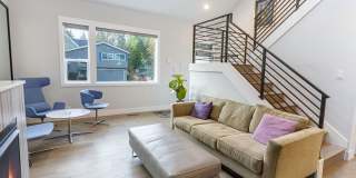 Fully Furnished Lake Oswego Gem!!!! Gallery 15