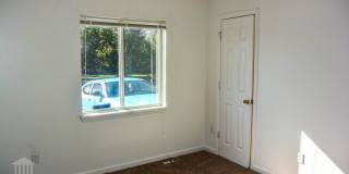 Quad Near Campus- 2 full bedrooms Gallery 10