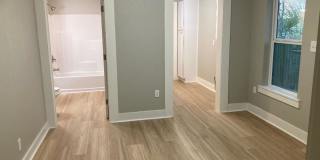 736 W 1st Ave Gallery 1