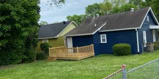 Cozy Cottage in Waverly Belmont Neighborhood, Minutes to Belmont, 12th South and Wedgewood Houston with Fenced Yard, Pet Friendly Gallery 9