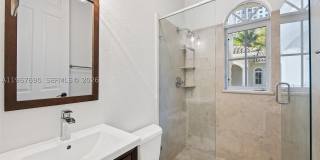 827 SE 2nd Ct Gallery 26