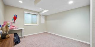 2321 W KENFIELD Court Gallery 25