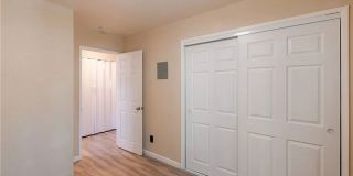 Remodeled, Upstairs 2BD / 1BA Condo Less Than 1/2 Mile From the Beach Gallery 16