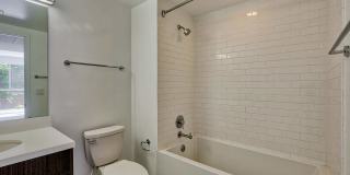 1800 Whitley Gallery 3