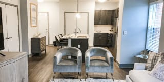 The Ivy at Berlin Place Gallery 20