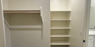 LIKE NEW 4 BEDROOM IN PEORIA Gallery 17