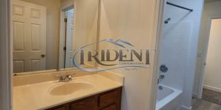 Beautiful 4 bedroom, 2 ½ bath, 2 story house Gallery 21