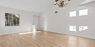 18800 Lull Street Gallery 7