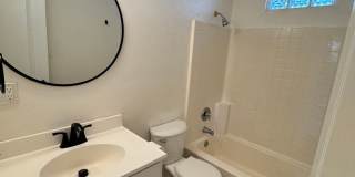 FOR RENT: UNFURNISHED: - Super Sweet Cottage style home in Midtown Bend. Gallery 16