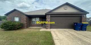 3 Bedroom, 2 Bath, Home in Cabot Gallery 1