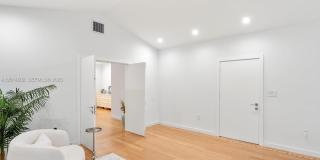 825 SW 23rd Rd Gallery 77
