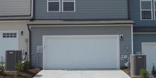 Room in 3 Bedroom Townhome at Talley St Gallery 3