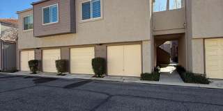 2 bedroom, 1 bath townhome in great location Gallery 1