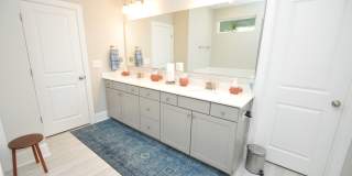 1004 Pyrenees Way Gallery 36