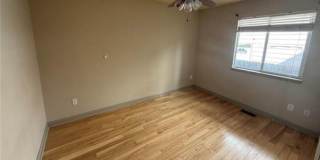 Spacious 6BR House in Aurora Gallery 16