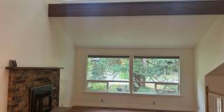 4 Bedroom Home Near Whatcom Falls Gallery 1