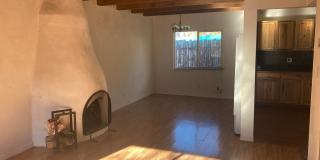 406 Griffin Unit A - Less than a mile from the Plaza! 406 Griffin Unit A - Less than a mile from the Plaza! Gallery 1