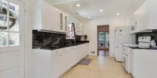 ONE LEVEL LIVING!! in Potomac 4-5 bed 4 baths / Close in Potomac Gallery 4