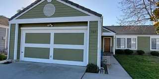 Rare 3 Bed / 2 Bath with Huge Backyard! Gallery 3