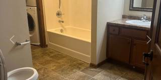 2 Bedroom, 2 Bathroom Lower Available Gallery 12