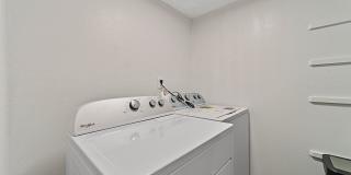 Lakeside Apartments Gallery 16