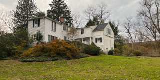 Cool Updated Historic 4/3.5 Farmhouse in Bethesda on Private, 1.5 Acre Lot Gallery 34