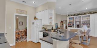 2225 Seaside Street Gallery 7