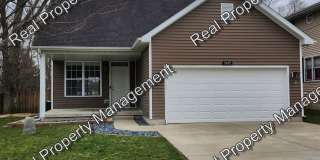 Well Kept 4 Bedroom Home Gallery 1