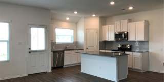 Conveniently Located 4 Bed / 2 Bath Hutto Home Gallery 6