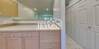Condo with Swimming Pool and Private Enclosed 1-Car Garage in Klahanie Neighborhood Gallery 5
