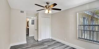 2BED/1BATH renovated apartment ready to MOVE IN! Gallery 31