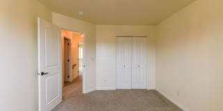Beautiful 3 bed/2.5 bath single family home w/attached 2 car garage Gallery 33