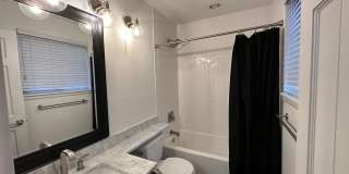 Spacious 2 Bed 2.5 Bath in the heart of Indian Creek Gallery 18