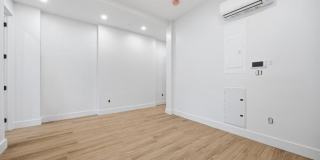 379 Hawthorne Street Gallery 6