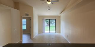 121 SW 16th Terrace Gallery 4