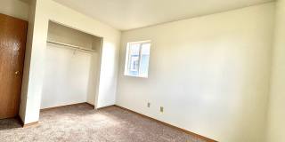 4 bedroom unit by campus Gallery 8