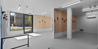 Riverline Gallery 33