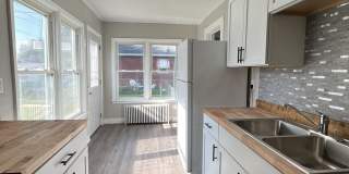1008 1/2 Rhomberg Avenue Gallery 1