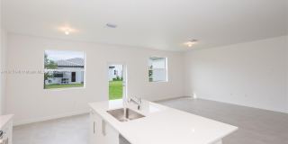2636 SE 8th Ct Gallery 12