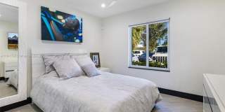 517 S Riverside Dr Gallery 4