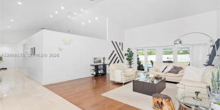 9717 SW 111th Ter Gallery 3