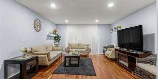 705 Randolph Street Gallery 6