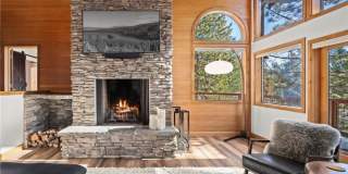 Mountain Modern Retreat- Seasonal Availability Mountain Modern Retreat- Seasonal Availability Gallery 8