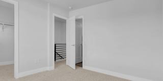 Stunning 3-bedroom, 4-bathroom townhouse! Gallery 15