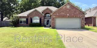 204 North Magnolia Court Gallery 1