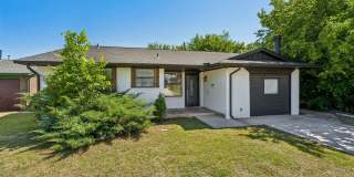 Charming 3 Bedroom Home with Spacious Backyard Gallery 4