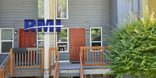 Updated Condo-with a Loft area!!  WATER/SEWER & TRASH INCLUDED!!!!! Gallery 1